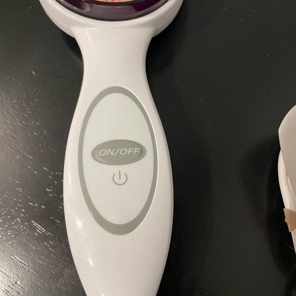 Revive light therapy anti-aging treatment - Picture 5 of 5